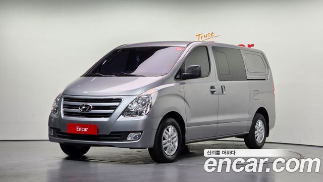 Hyundai Starex 5-Seater VAN Smart — пробег 69 029 км — фото 1 из 5