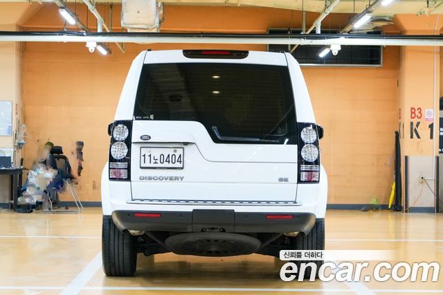 Land Rover Discovery 3.0 SDV6 SE — пробег 143 000 км — фото 4 из 5