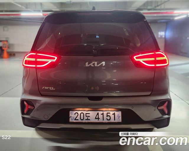 Kia Niro Earth — пробег 57 400 км — фото 2 из 5