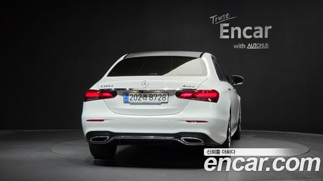 Mercedes-Benz E-Class E220d 4MATIC AMG Line — пробег 39 843 км — фото 4 из 5