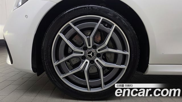 Mercedes-Benz E-Class E220d 4MATIC AMG Line — пробег 39 843 км — фото 5 из 5