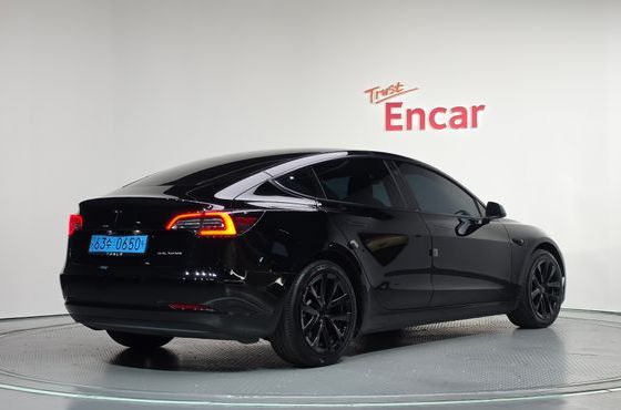 Tesla Model 3 Long Range AWD — пробег 97 404 км — фото 2 из 5