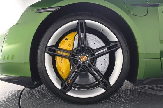 Porsche Taycan Turbo S — пробег 27 457 км — фото 5 из 5
