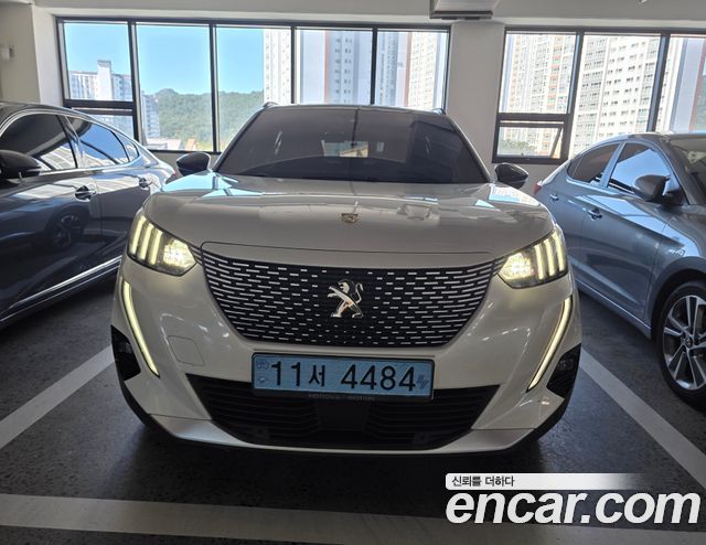 Peugeot 2008 EV GT — пробег 68 000 км — фото 1 из 5