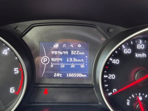 Kia Carnival 11-seater Deluxe — пробег 166 594 км — фото 4 из 5