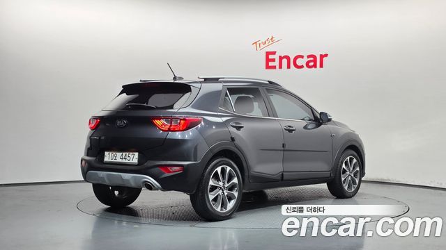 Kia Stonic из Кореи Encar