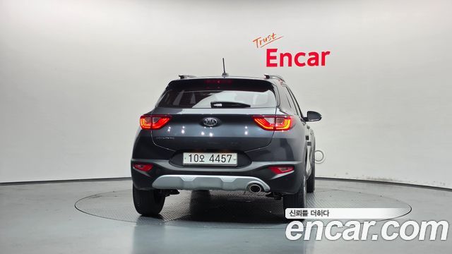 Kia Stonic из Кореи Encar