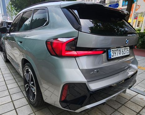 BMW X1 xDrive 20i M Sport — пробег 1 100 км — фото 4 из 5