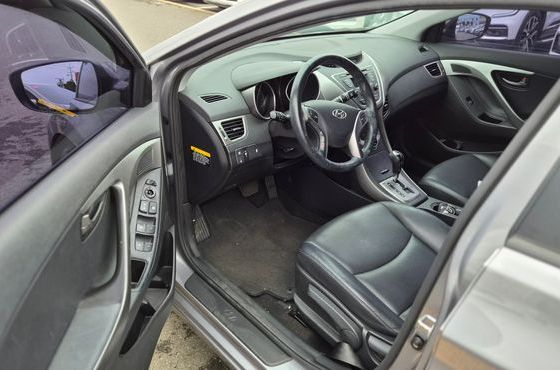 Hyundai AVANTE M16 GDI Avenue — пробег 28 000 км — фото 3 из 5