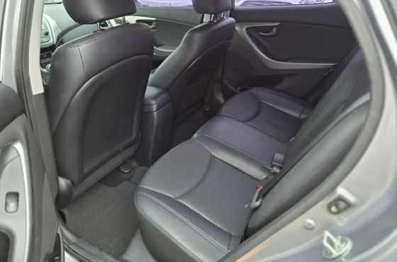Hyundai AVANTE M16 GDI Avenue — пробег 28 000 км — фото 4 из 5