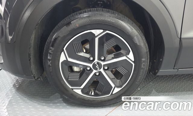 Kia Niro Prestige — пробег 45 599 км — фото 5 из 5