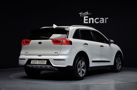 Kia Niro Prestige — пробег 162 620 км — фото 2 из 5