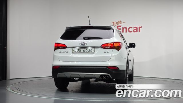 Hyundai Santafe Diesel(e-VGT) 2.0 2WD Exclusive — пробег 204 032 км — фото 4 из 5