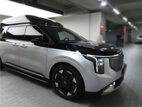 Kia Carnival Gasoline 9-Seater Hi Limousine (7-seater Limousine(Special vehicle) — пробег 13 390 км — фото 2 из 5
