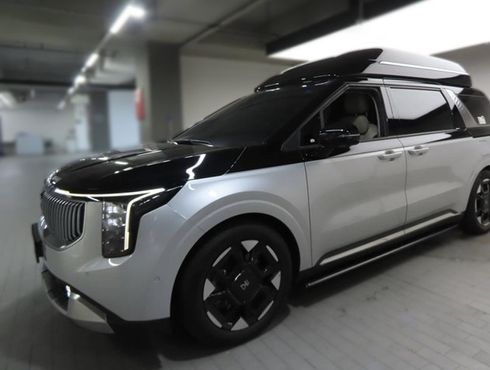 Kia Carnival Gasoline 9-Seater Hi Limousine (7-seater Limousine(Special vehicle) — пробег 13 390 км — фото 3 из 5