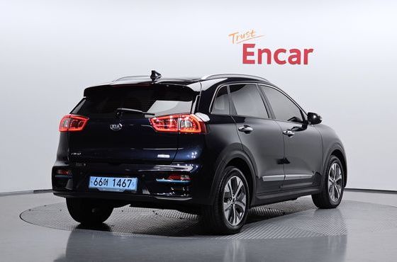 Kia Niro Noblesse — пробег 166 589 км — фото 2 из 5
