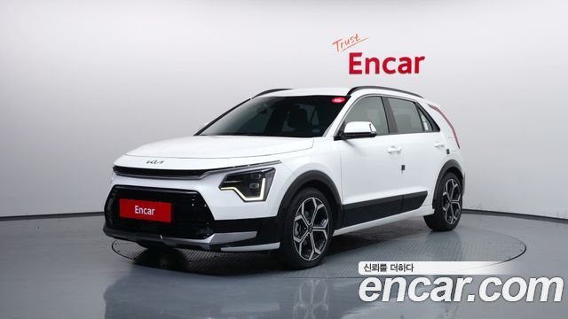 Kia Niro Prestige — пробег 76 846 км — фото 1 из 5