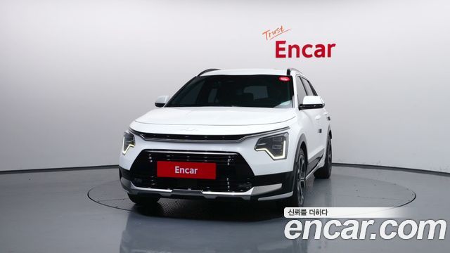 Kia Niro Prestige — пробег 76 846 км — фото 3 из 5