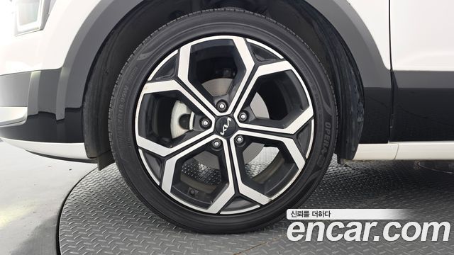 Kia Niro Prestige — пробег 76 846 км — фото 5 из 5