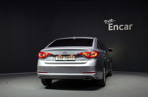 Hyundai Sonata 2.0 Style — пробег 105 618 км — фото 4 из 5