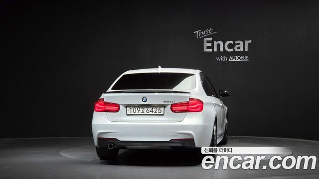 BMW 3-Series 320i M Sport — пробег 77 108 км — фото 4 из 5