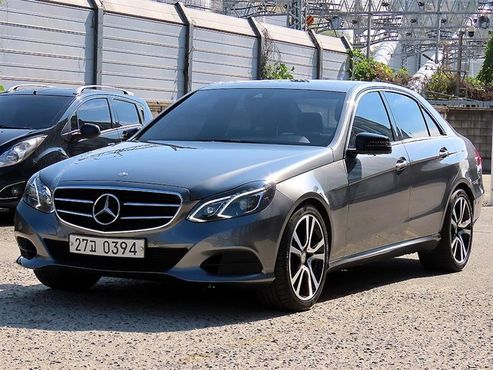 Mercedes-Benz E-Class E220 Bluetec Avantgarde Sport — пробег 81 498 км — фото 2 из 5