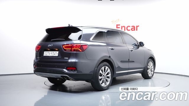 Kia Sorento Diesel 2.0 2WD Prestige — пробег 87 971 км — фото 2 из 5