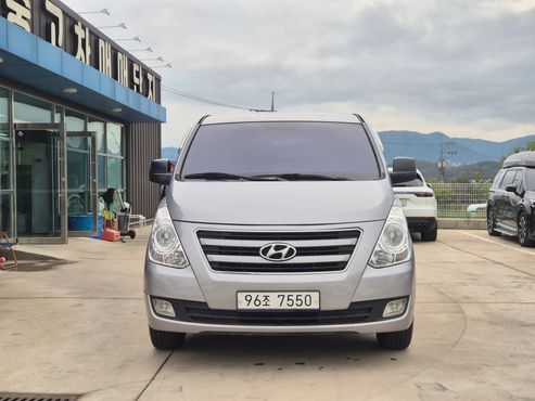 Hyundai Starex 5-Seater VAN Modern — пробег 228 789 км — фото 2 из 5