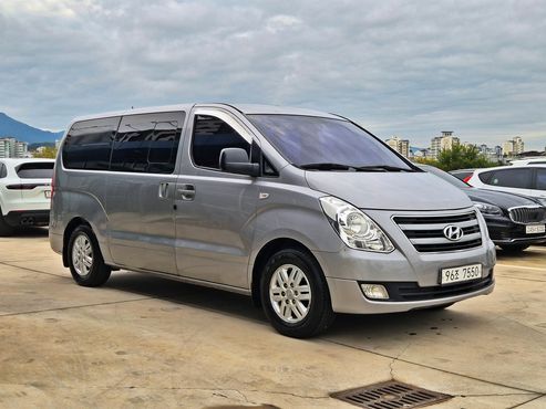 Hyundai Starex 5-Seater VAN Modern — пробег 228 789 км — фото 3 из 5