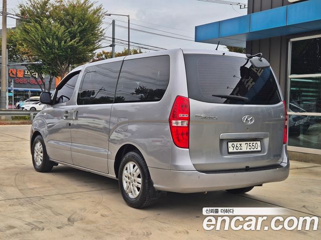 Hyundai Starex 5-Seater VAN Modern — пробег 228 789 км — фото 4 из 5