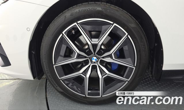 BMW 5-Series 520i M Sport — пробег 11 027 км — фото 5 из 5