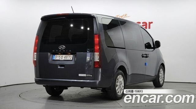 Hyundai Staria Cargo 5-Seater Modern — пробег 85 975 км — фото 2 из 5