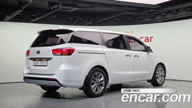 Kia Carnival из Кореи Encar