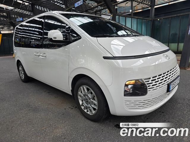 Hyundai Staria Tourer 11-Seater Modern — пробег 21 500 км — фото 2 из 5