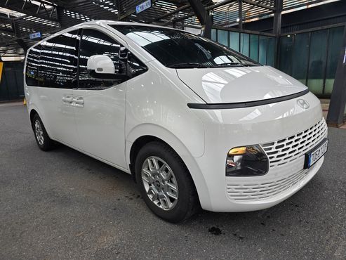 Hyundai Staria Tourer 11-Seater Modern — пробег 21 500 км — фото 2 из 5