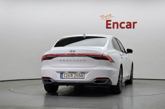 Hyundai Grandeur 2.5 Exclusice — пробег 70 223 км — фото 4 из 5