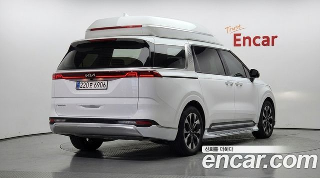 Kia Carnival Gasoline 9-Seater Hi-Limousine Signature — пробег 62 192 км — фото 2 из 5