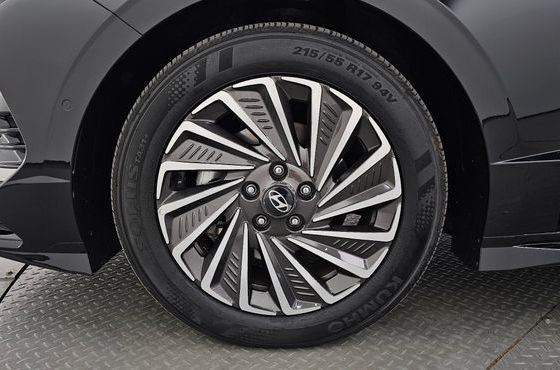Hyundai Sonata Exclusive — пробег 27 693 км — фото 5 из 5