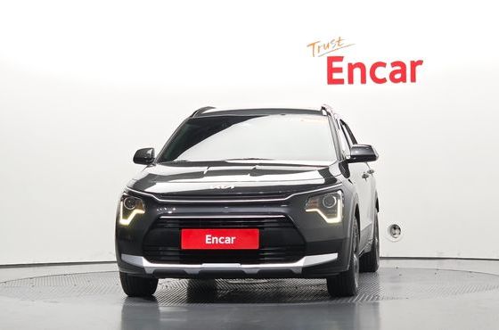Kia Niro Prestige — пробег 92 557 км — фото 3 из 5