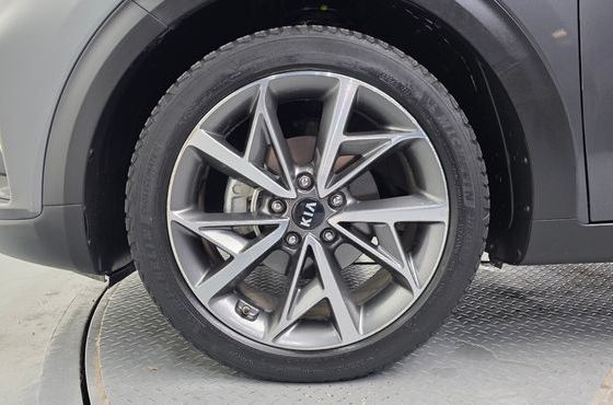 Kia Niro 1.6 HEV Noblesse Special — пробег 81 608 км — фото 5 из 5