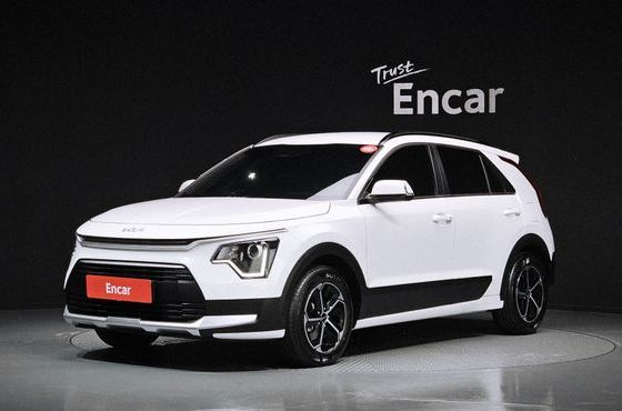 Kia Niro Prestige — пробег 4 115 км — фото 1 из 5
