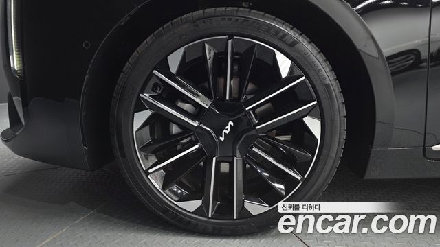Kia K8 Signature — пробег 9 355 км — фото 5 из 5