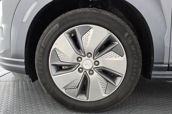 Hyundai Kona Premium — пробег 179 116 км — фото 5 из 5