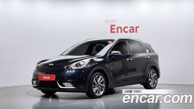 Kia Niro Prestige — пробег 127 627 км — фото 1 из 5