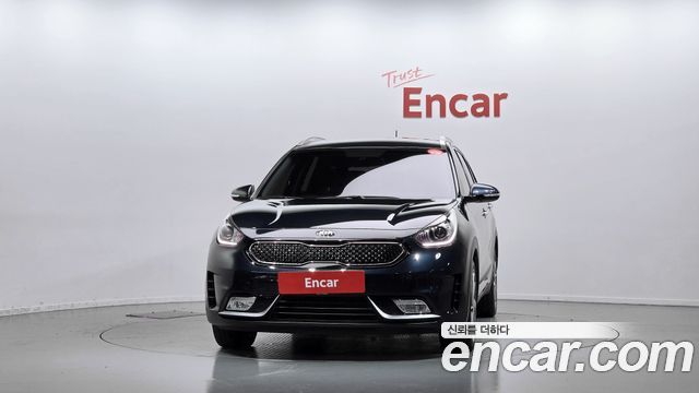Kia Niro Prestige — пробег 127 627 км — фото 3 из 5