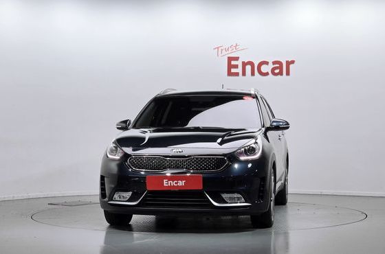 Kia Niro Prestige — пробег 127 627 км — фото 3 из 5