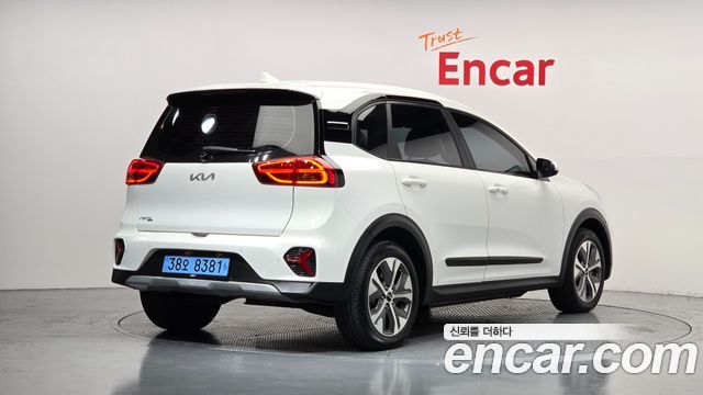 Kia Niro Air — пробег 110 352 км — фото 2 из 5
