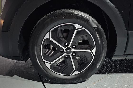 Kia Niro Prestige — пробег 56 169 км — фото 5 из 5
