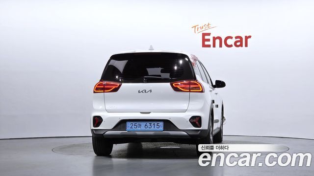 Kia Niro Earth — пробег 150 806 км — фото 4 из 5