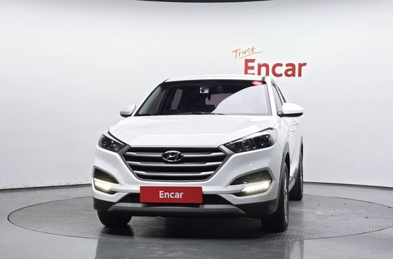 Hyundai Tucson Diesel 2.0 2WD Smart — пробег 180 934 км — фото 3 из 5